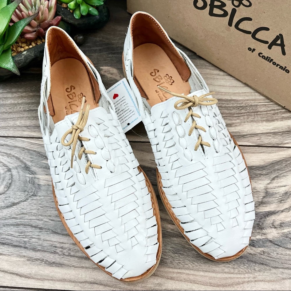❌SOLD❌NIB Sbicca Tribbley Huarache Loafer Oxford Flats Sandal White Leather 9 - Picture 2 of 13